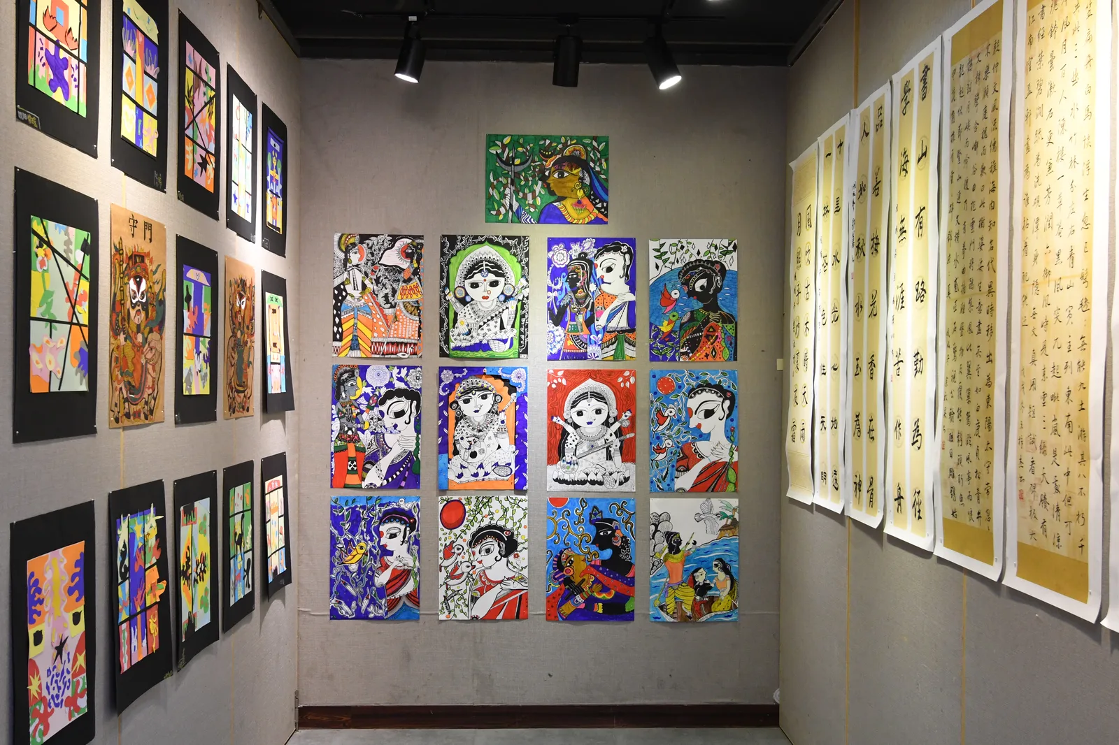 学员作品装裱陈列墙一